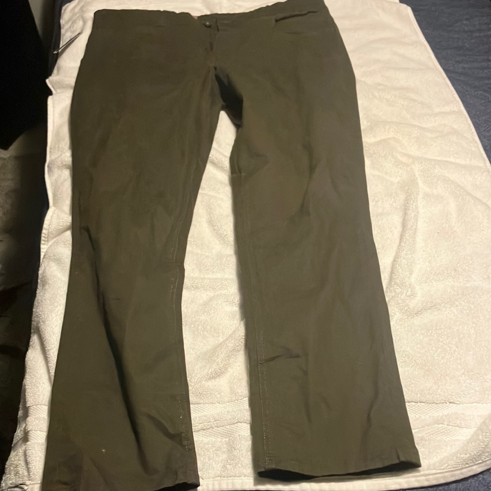 Nice pants. Tag still on